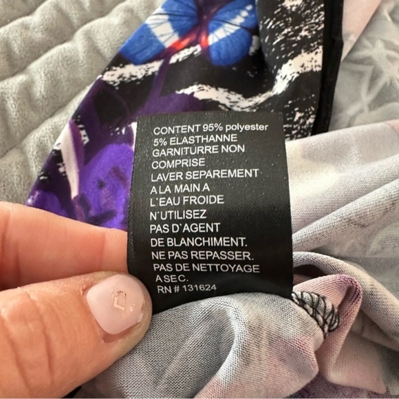 Calessa‎ women’s size Large v-neck with handkerchief style bottom dress - Picture 9 of 10